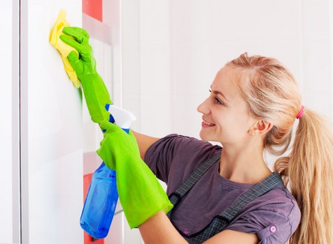 Professional carpet cleaning in Elephant and Castle apartment hallway